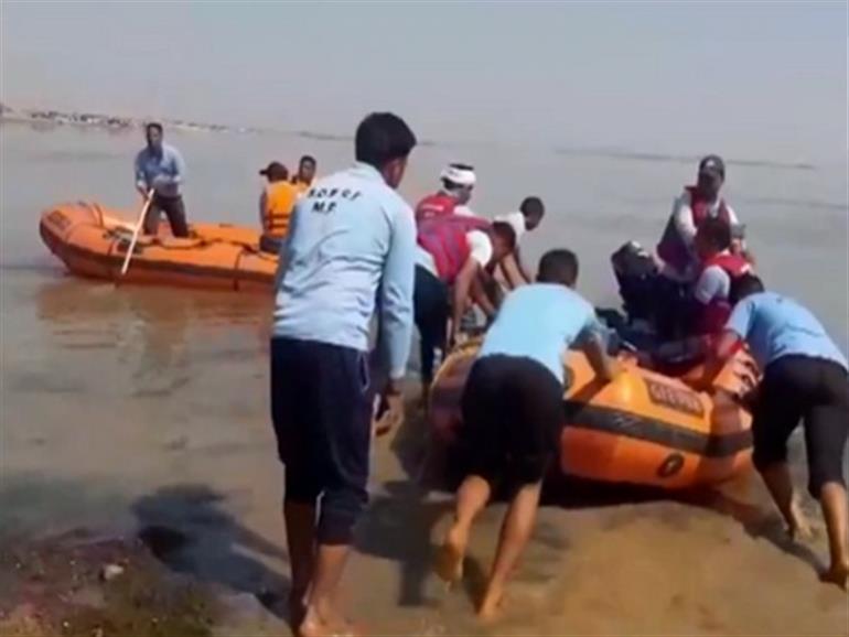 MP: Rescue operation continues for 3 women, 4 children missing after boat capsizes in Shivpuri