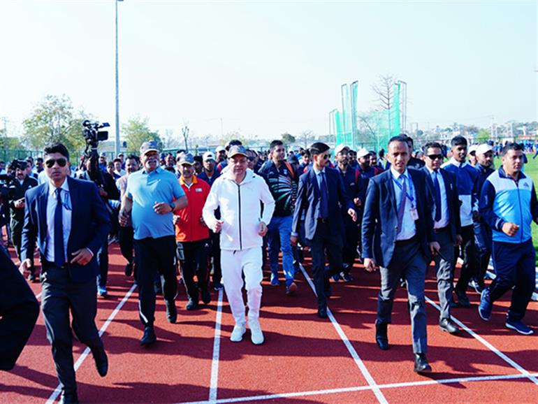 Uttarakhand Chief Minister Dhami flags off Fit India Run program in Dehradun