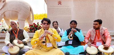 Lokesh Anand Honored with Bharat Ratna Ustad Bismillah Khan Award for his musical excellence