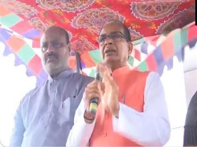 Andhra: Shivraj Singh Chouhan inspects flood-affected areas in Vijayawada says 