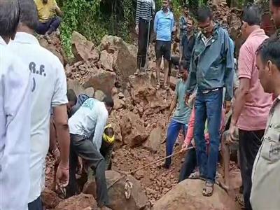 Madhya Pradesh: 7 dead, 2 injured after family gets buried in Datia wall collapse