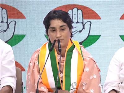 Vinesh Phogat launches scathing attack, uses Congress party symbol as metaphor which will strike BJP