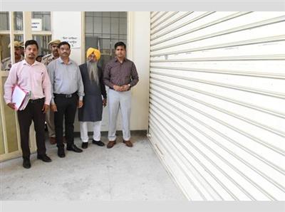 DC conducts inspection of District level EVM warehouse in Jalandhar