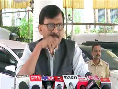 Sanjay Raut attacks Maharashtra govt over 