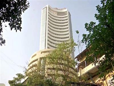 Amid continues selling by FIIs, Nifty maintains 25,000 levels with support from DIIs