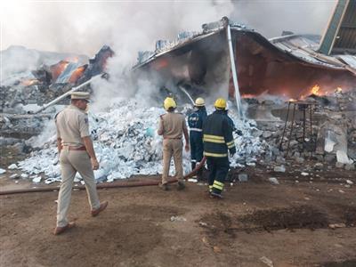 Telangana: Massive fire engulfs diaper manufacturing unit in Rangareddy, no casualties