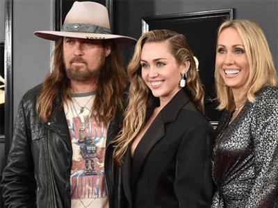 Billy Ray Cyrus wishes Miley Cyrus on her birthday through special post