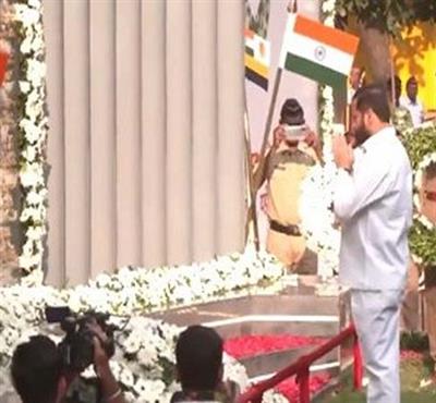 Maharashtra CM, DyCM, Governor pay tributes to bravehearts of 26/11 terror attacks