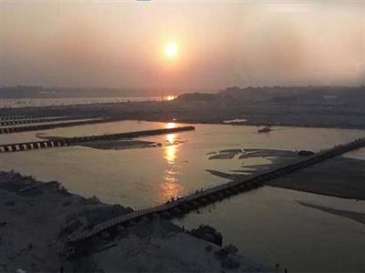 Maha Kumbh: Tents set up at banks of Sangam, temporary bridges built for devotees