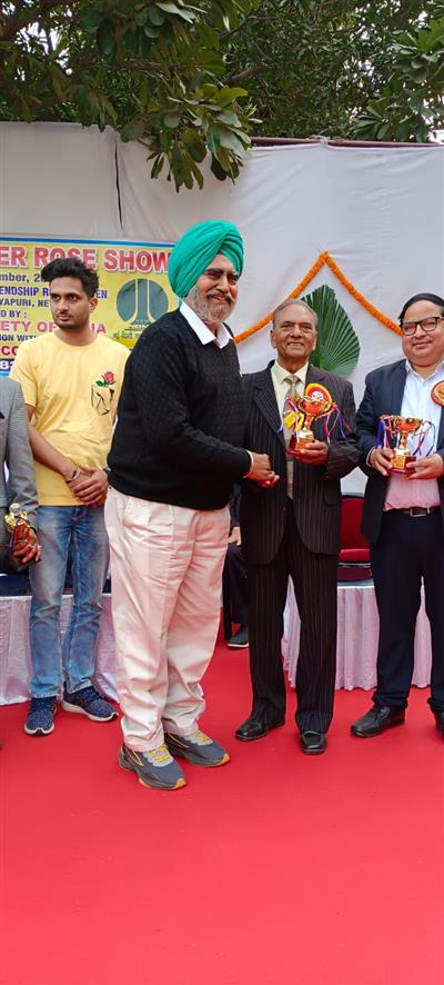 PGIMER Chandigarh Shines at All India Winter Rose Show 2024 with Record-Breaking Wins of 58 Awards