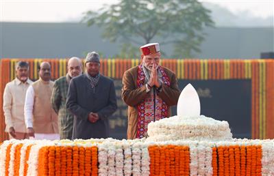 President Droupadi Murmu and other dignitaries pay floral tribute to Atal Bihari Vajpayee on 100th birth anniversary