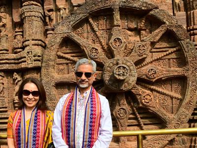 Ahead of Pravasi Bharatiya Divas, EAM Jaishankar visits Sun Temple, calls it 