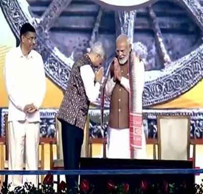 Odisha CM Majhi, EAM Jaishankar welcome PM Modi at Pravasi Bharatiya Divas