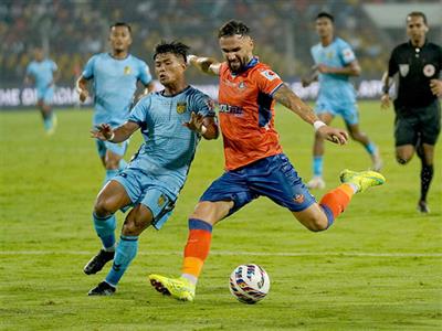 ISL: Hyderabad FC snatch late point against FC Goa, with both teams reduced to 10 men