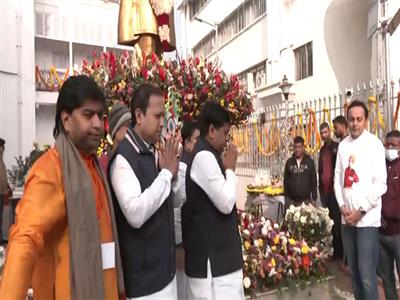 BJP, TMC leaders pay tribute to Swami Vivekananda on his 163rd birth anniversary