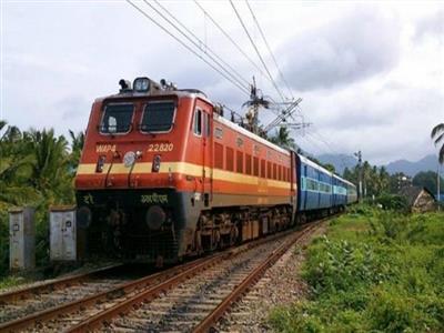 TN: Five coaches of a passenger train derailed in Villupuram station; major accident averted