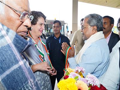 Priyanka Gandhi, Mallikarjun Kharge reach Belagavi to attend 'Jai Bapu, Jai Bhim' rally