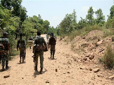 Encounter breaks out in Jharkhand, 1 naxal killed