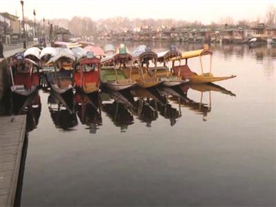 Cold wave conditions continue to grip Jammu and Kashmir; Srinagar records 0 degrees Celsius