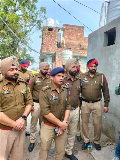 Yudh Nashian Virudh: Illegal structure demolished in Barnala